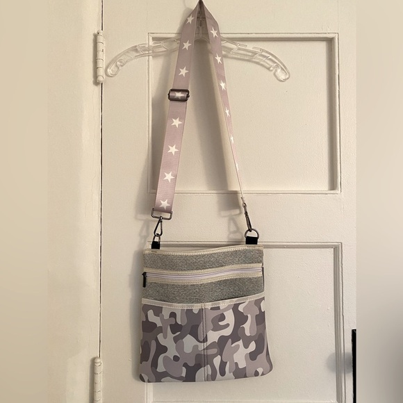 Haute Shore Gray Camouflage Neoprene Crossbody Bag - Picture 1 of 5